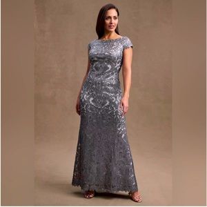 Tadashi Shoji Odette Silver Seq. Lace Boat Neck Formal Cocktail Gown NWOT Sz 10